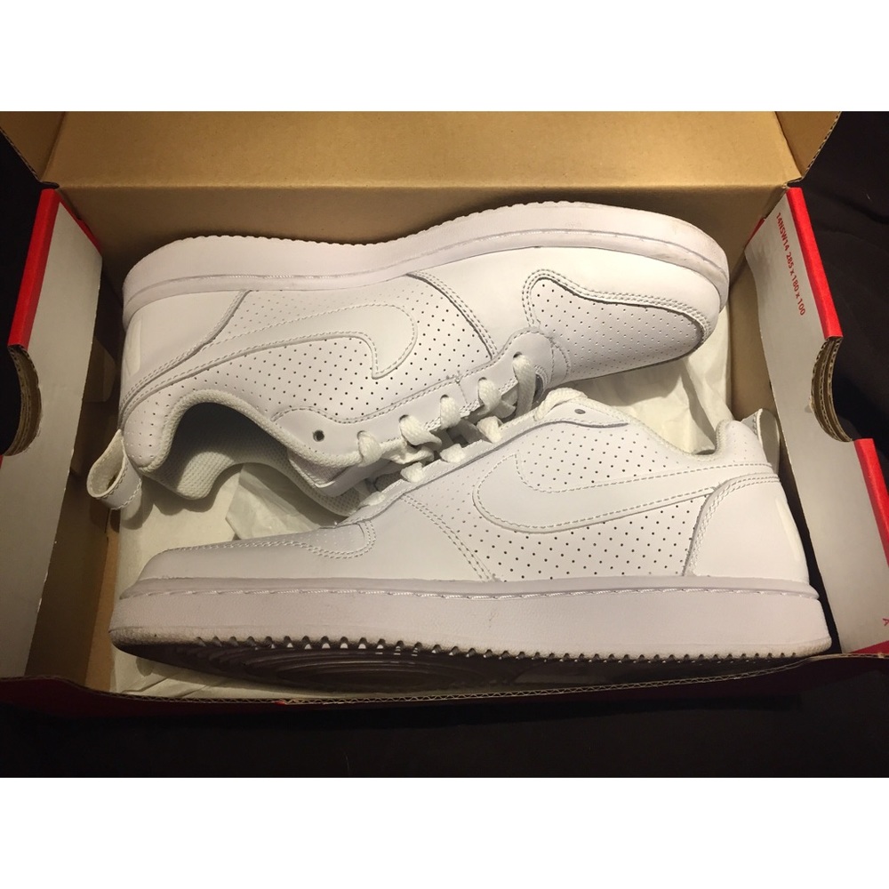 Nike court borough low